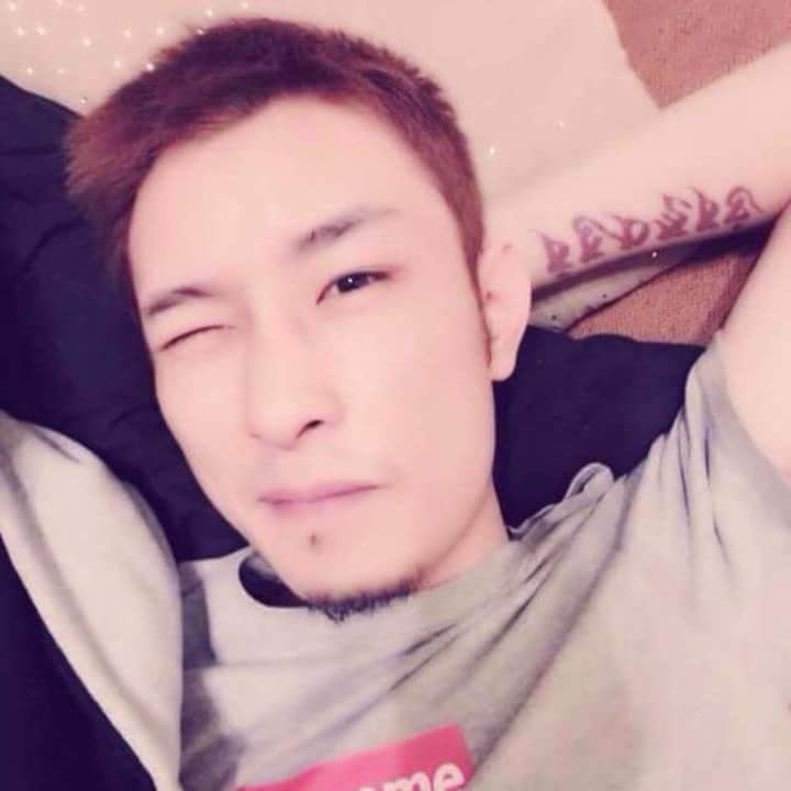 难得拥抱的第一张照片--沧州相亲服务中心