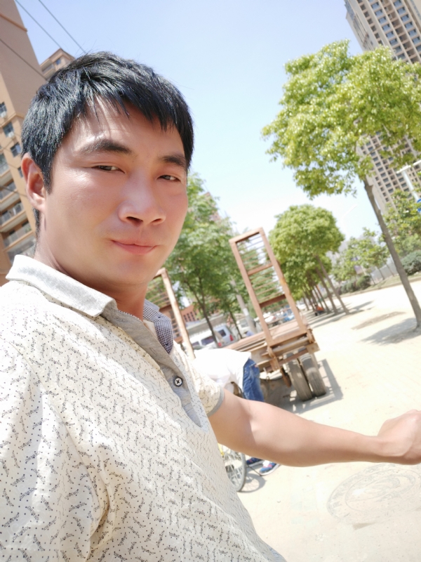 勇哥的第一张照片--沧州相亲服务中心
