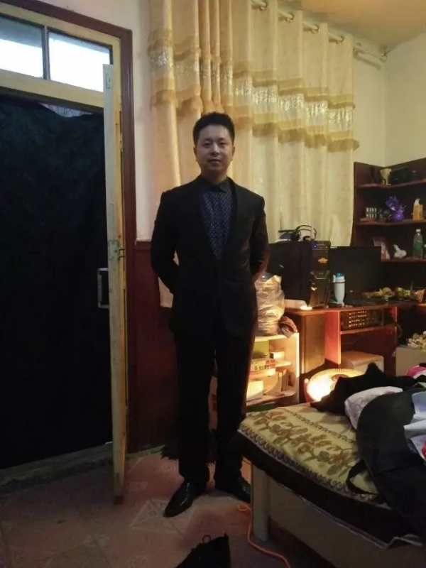 亮亮的第一张照片--沧州相亲服务中心
