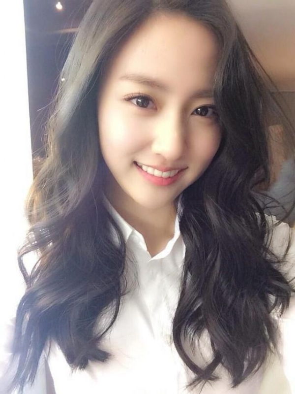 等爱的易微的第一张照片--沧州相亲服务中心