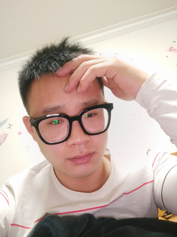 华灯初上的夜晚的第一张照片--沧州相亲服务中心
