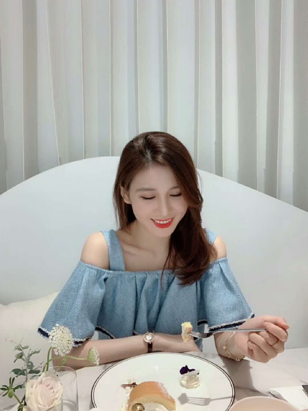 Emily的第三张照片--沧州相亲服务中心