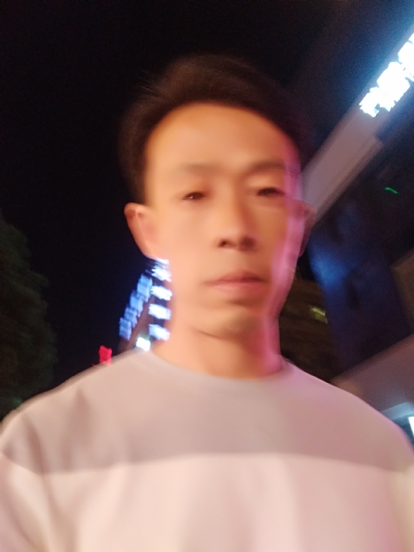 找个人来爱的第一张照片--沧州相亲服务中心