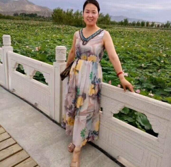 红叶的第一张照片--沧州相亲服务中心