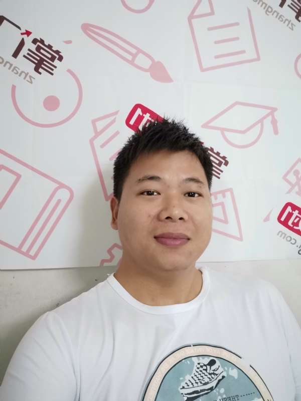 轻静地行走着的第一张照片--沧州相亲服务中心