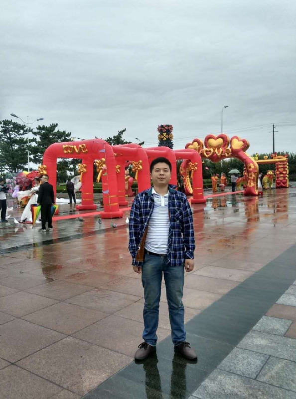 在奋斗的第三张照片--沧州相亲服务中心