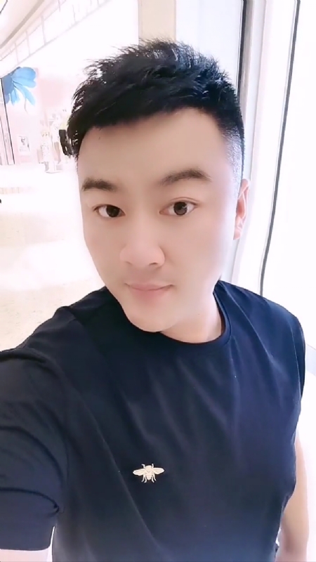 微风徐徐的第一张照片--沧州相亲服务中心