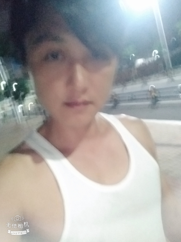弟弟的第一张照片--沧州相亲服务中心