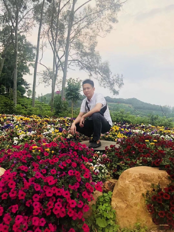 小郑的第一张照片--沧州相亲服务中心