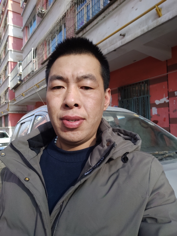 华哥的第二张照片--沧州相亲服务中心