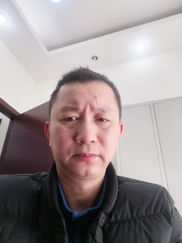 相视而笑的第一张照片--沧州相亲服务中心