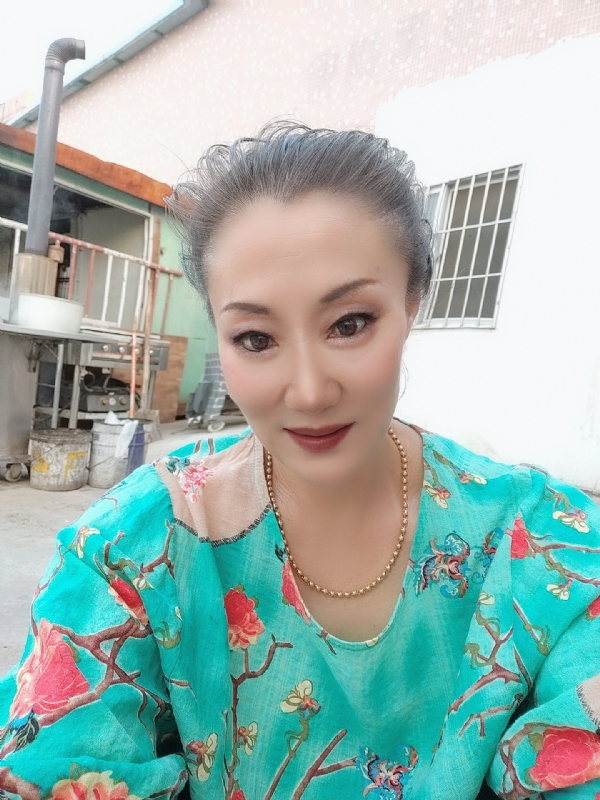燕子的第三张照片--沧州相亲服务中心