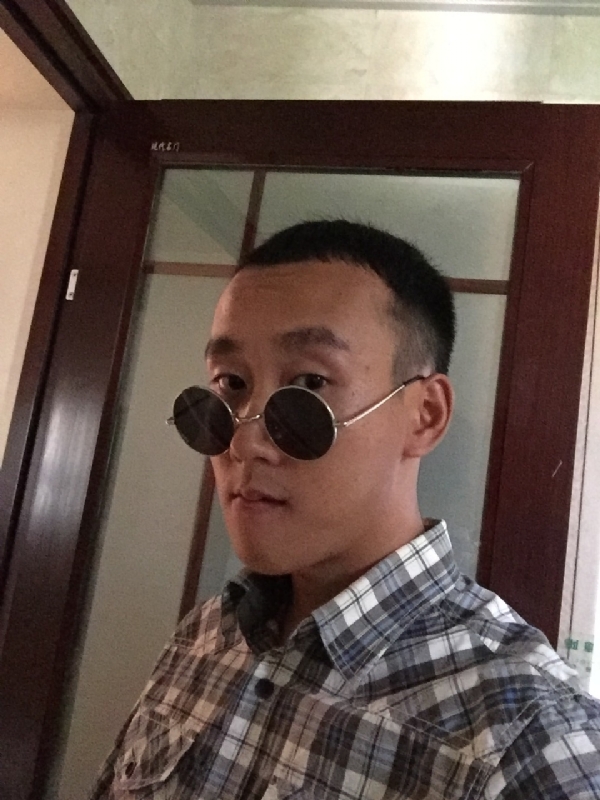 悲喜的第一张照片--沧州相亲服务中心