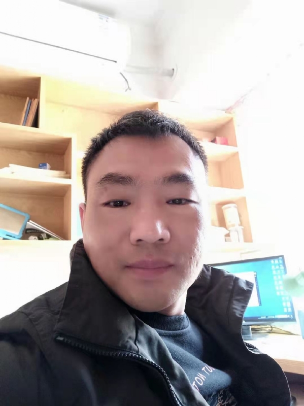 向前葱的第一张照片--沧州相亲服务中心