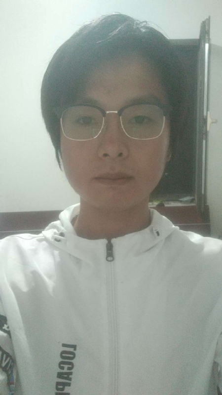 轻吻的第一张照片--沧州相亲服务中心