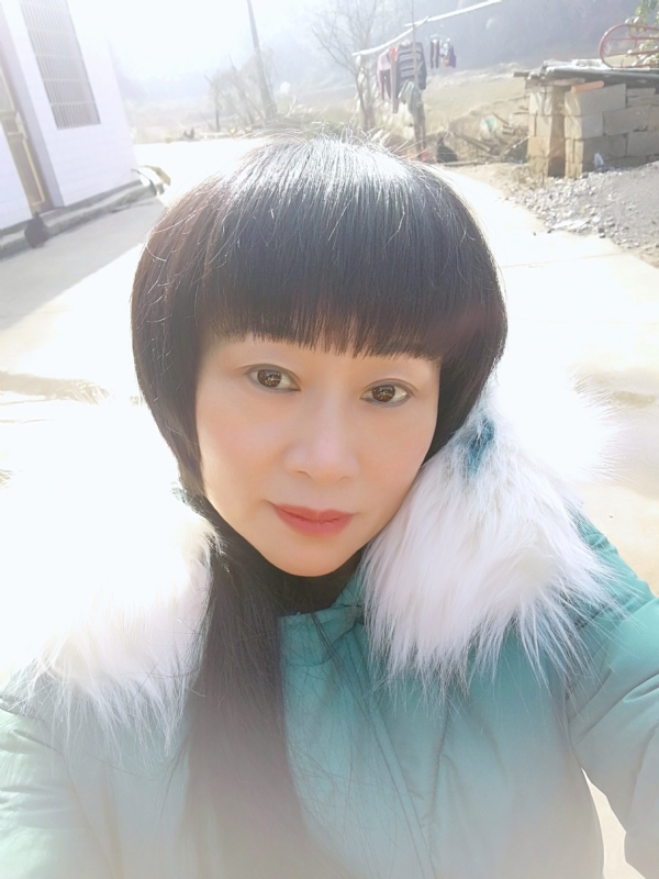 金鱼儿的第一张照片--沧州相亲服务中心