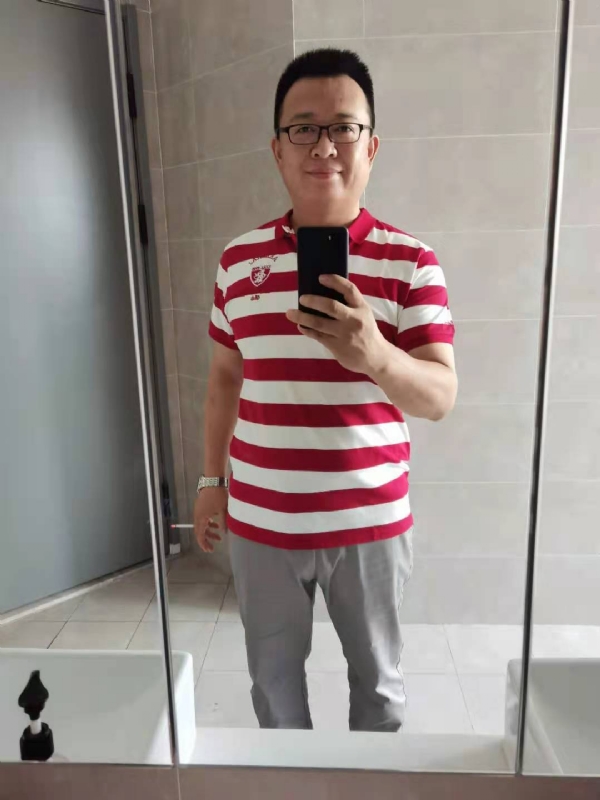 行走的打桩机的第一张照片--沧州相亲服务中心