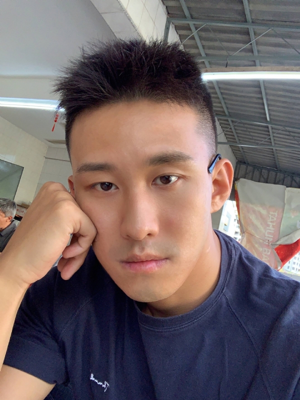 相见恨晚的第二张照片--沧州相亲服务中心