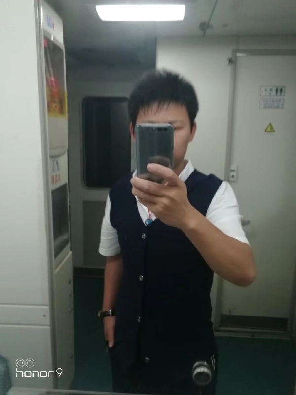 阳光下de幸福的第一张照片--沧州相亲服务中心