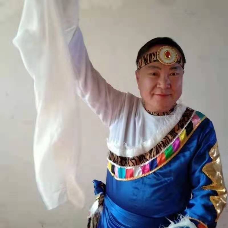 走在冷风中的第一张照片--沧州相亲服务中心