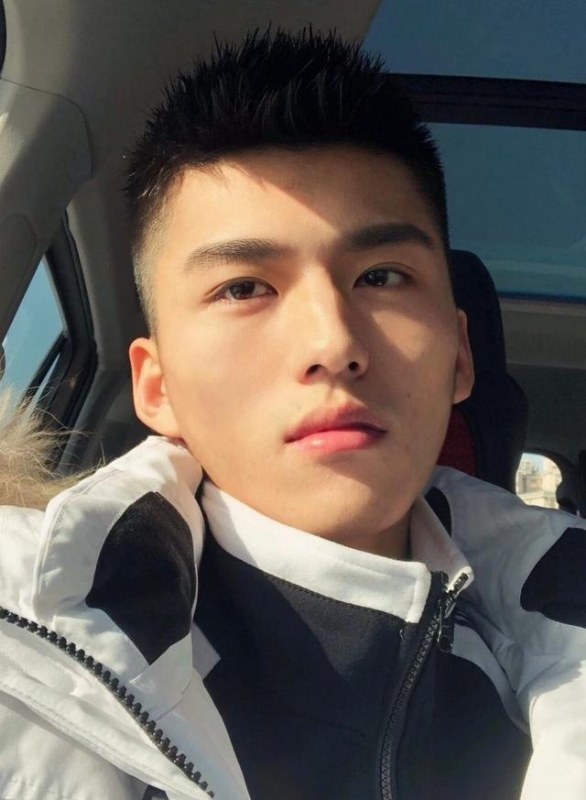 飞翔的第一张照片--沧州相亲服务中心