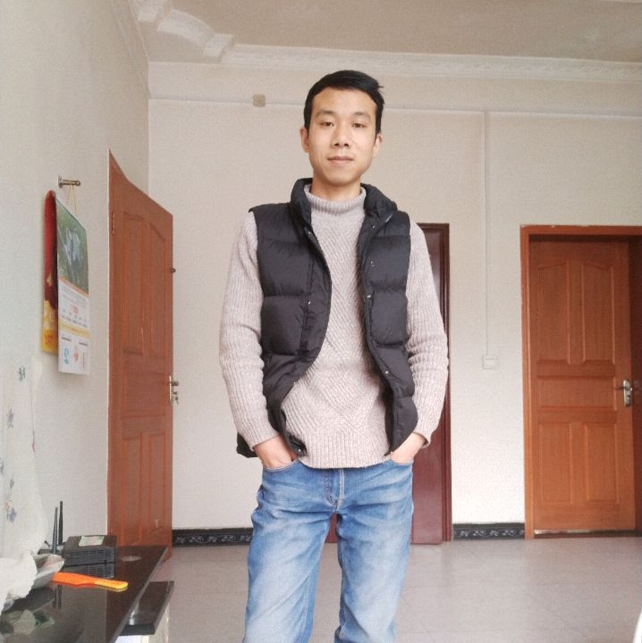 小伙子的第一张照片--沧州相亲服务中心