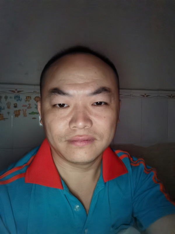 与子携老的第二张照片--沧州相亲服务中心