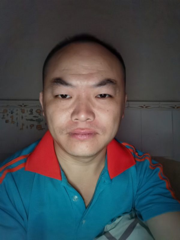 与子携老的第三张照片--沧州相亲服务中心
