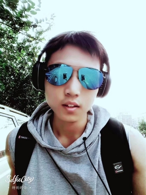 失意的人的第一张照片--沧州相亲服务中心