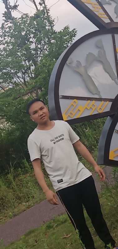 愉快的阳光的第一张照片--沧州相亲服务中心