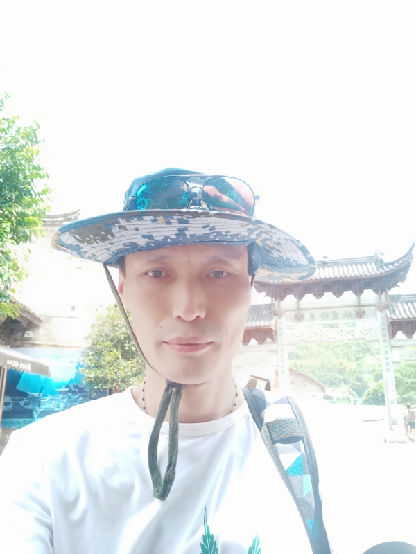 童群海的第一张照片--沧州相亲服务中心