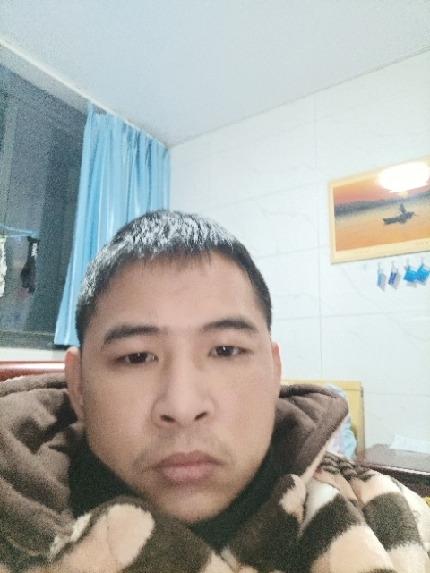 寂寞的第二张照片--沧州相亲服务中心