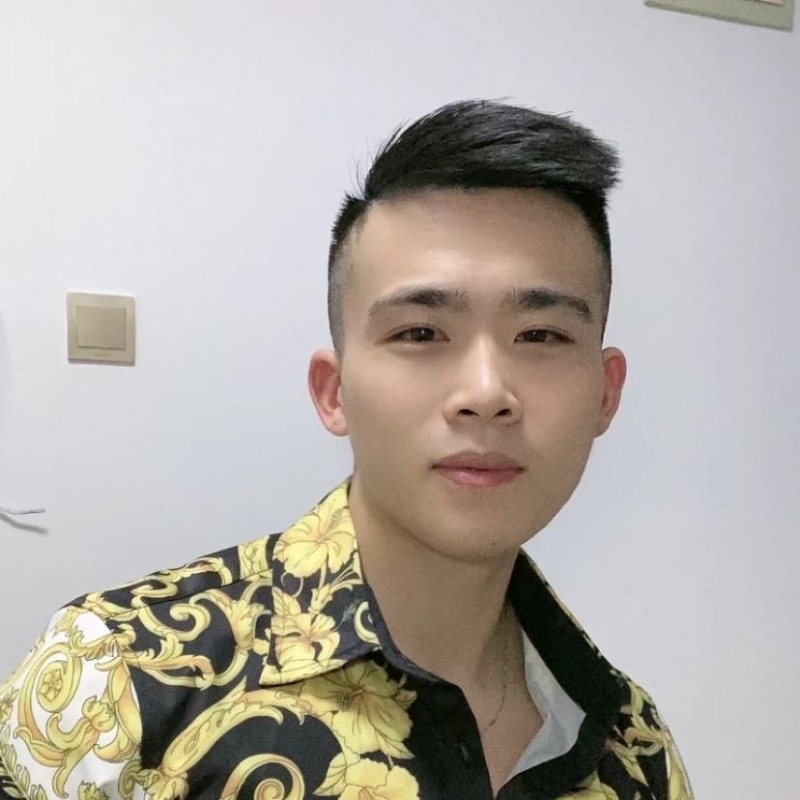 迷彩冲锋衣的第一张照片--沧州相亲服务中心