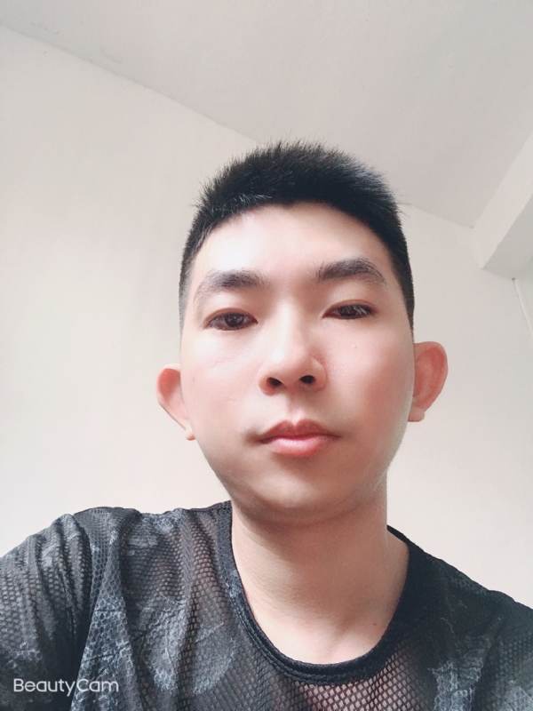 诚恳的第一张照片--沧州相亲服务中心