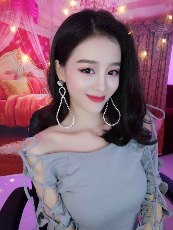 Cici的第三张照片--沧州相亲服务中心