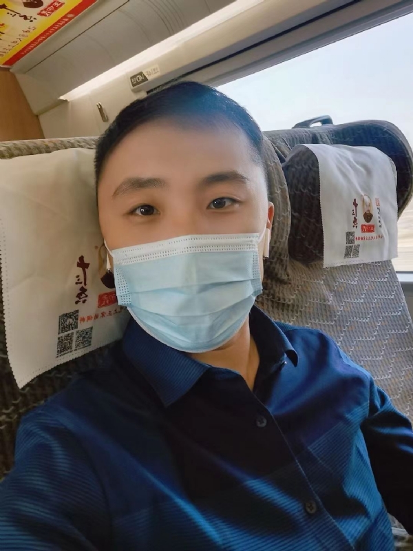 孤独的小屁猪的第二张照片--沧州相亲服务中心
