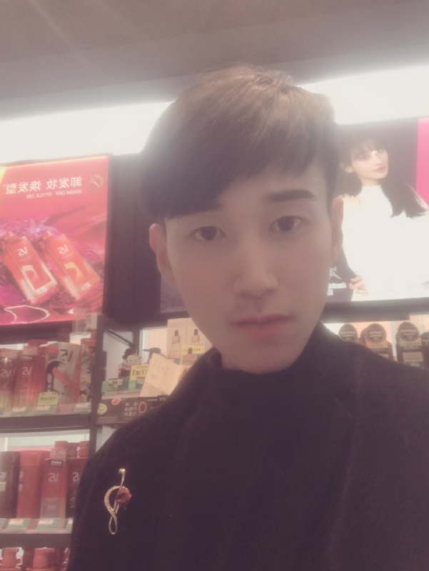 唯美的爱情故事的第一张照片--沧州相亲服务中心