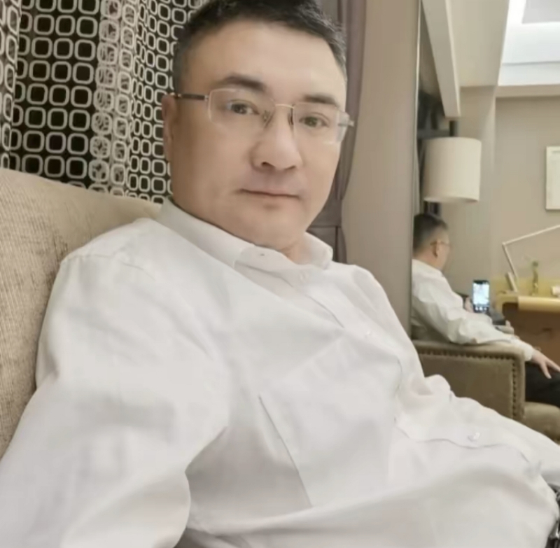追逐的第二张照片--沧州相亲服务中心