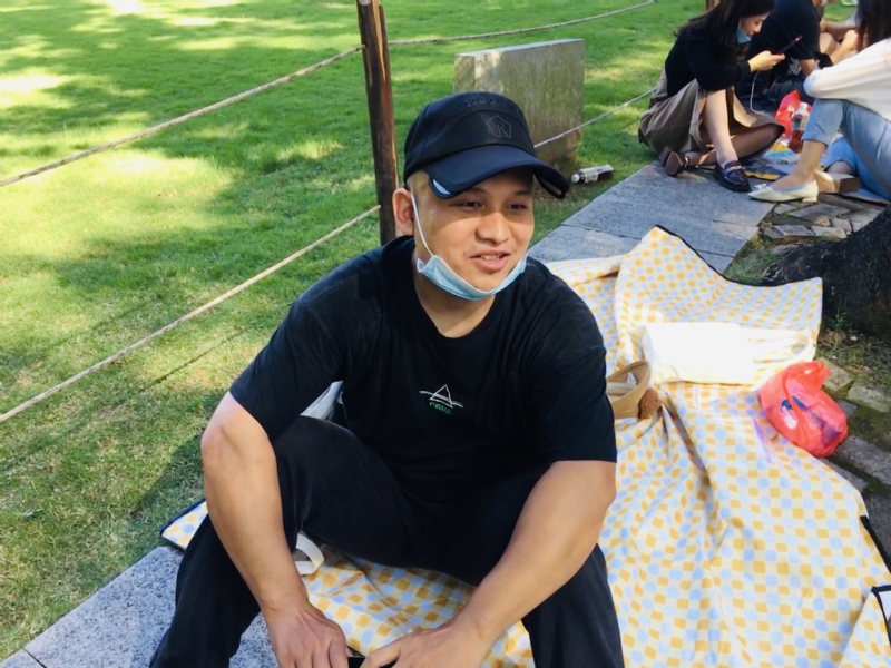 好大一颗石头的第一张照片--沧州相亲服务中心