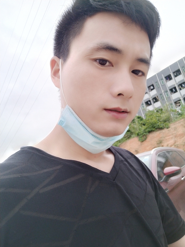 何凡的第二张照片--沧州相亲服务中心