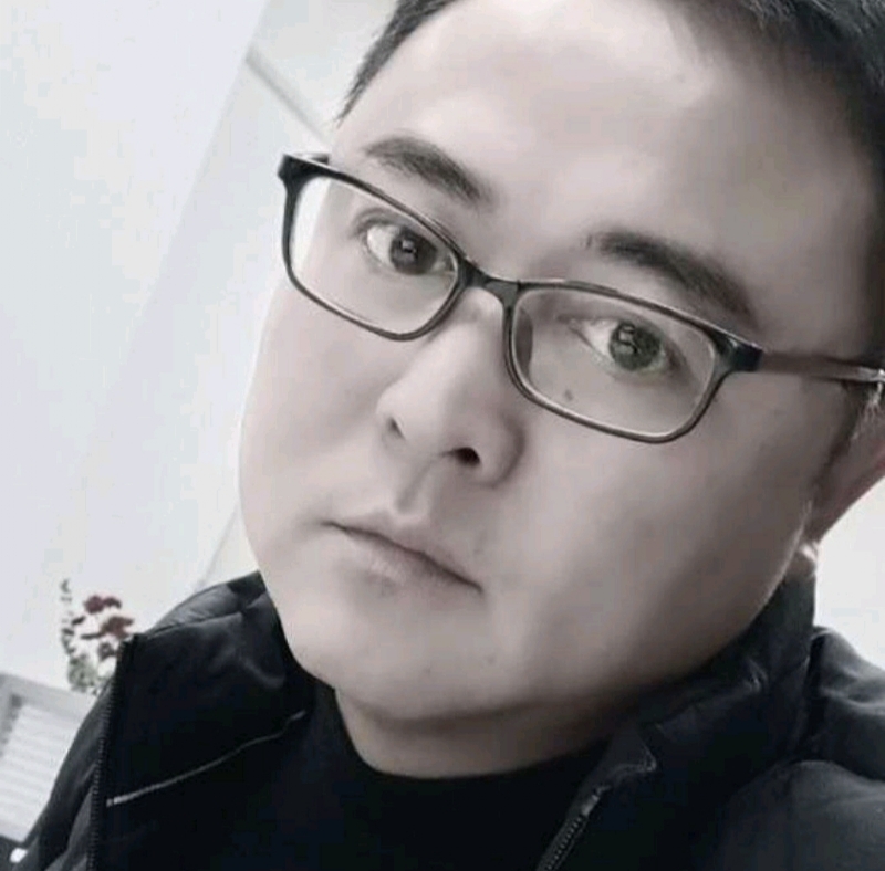 小石头的第二张照片--沧州相亲服务中心