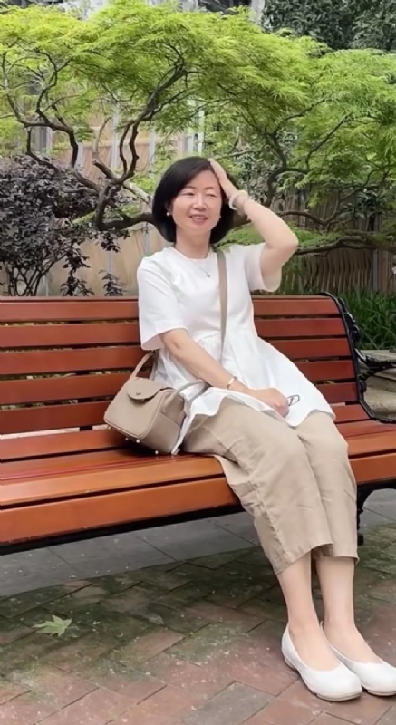 千年老母猪的第四张照片--沧州相亲服务中心