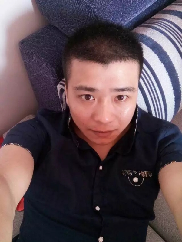 漫步的面包的第一张照片--沧州相亲服务中心