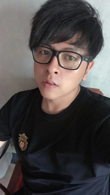 爱你永远不容易的第一张照片--沧州相亲服务中心