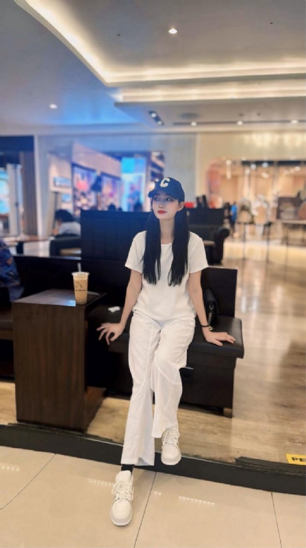卖火柴的小女孩的第一张照片--沧州相亲服务中心