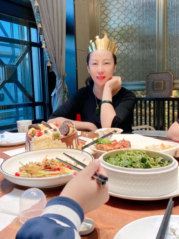 红红的第二张照片--沧州相亲服务中心