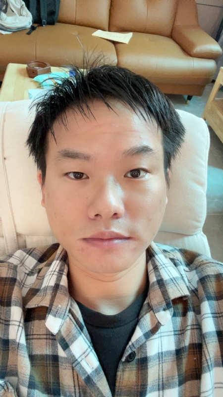 向日葵的第一张照片--沧州相亲服务中心
