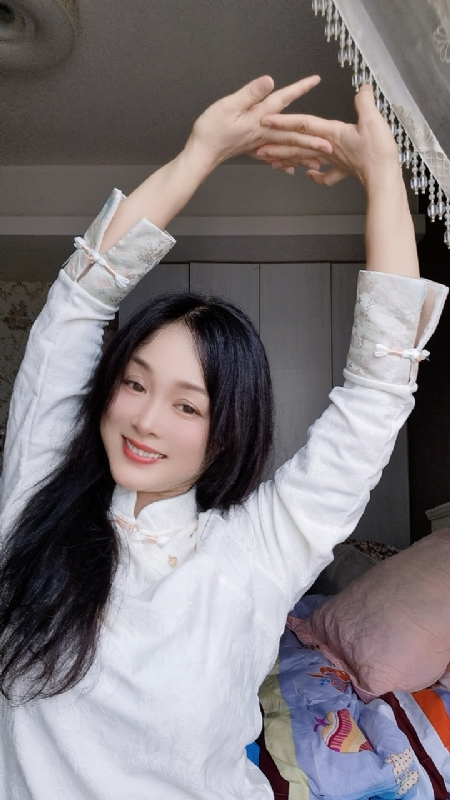 伊伊的第四张照片--沧州相亲服务中心