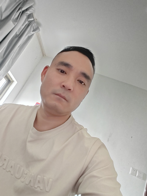 小锋的第一张照片--沧州相亲服务中心