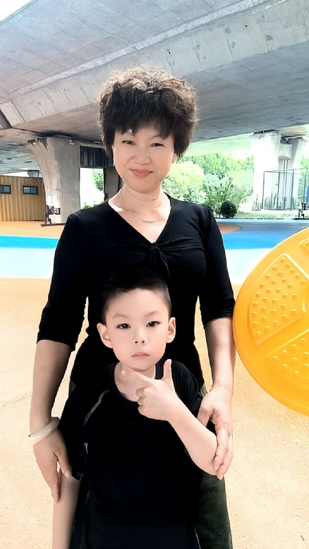 火凤凰的第一张照片--沧州相亲服务中心